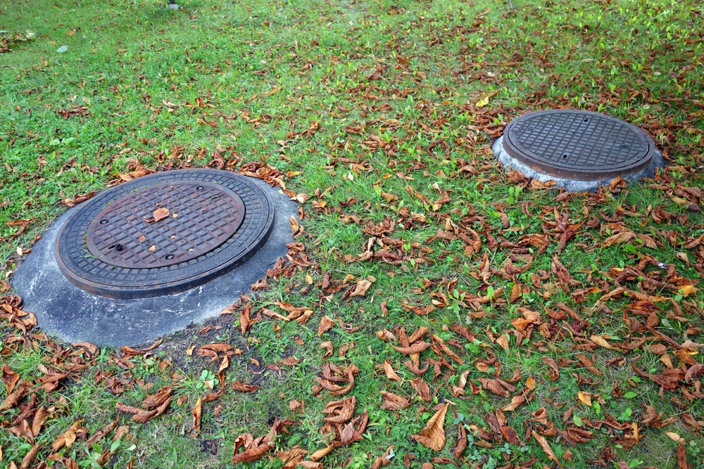 Manholes,,,Inlets,Of,The,Septic,Tank,,,Sewer